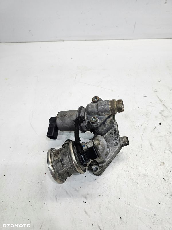 ZAWÓR EGR AUDI A4 B6 B7 1.6 FSI 06B131817L - 2