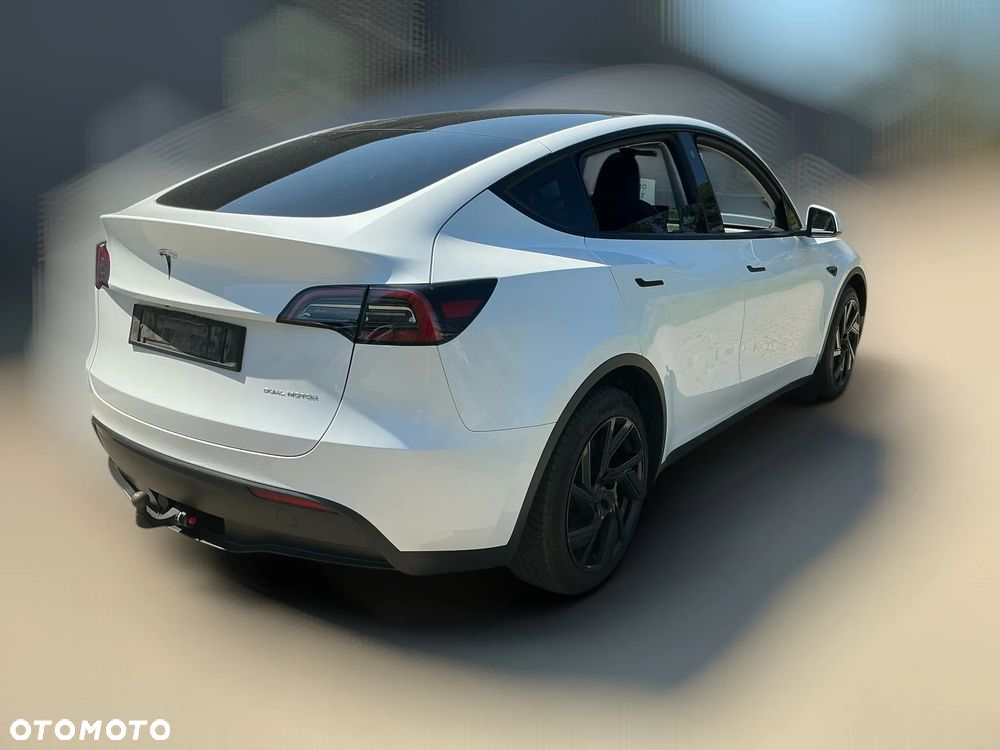 Tesla Model Y Long Range Dual Motor AWD - 5