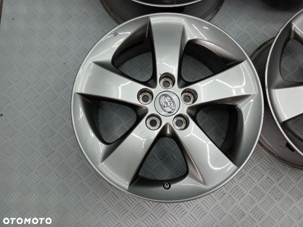 Felgi Toyota Auris Corolla Avenssis III Rav4 7Jx17 et50 5x114,3 - 6