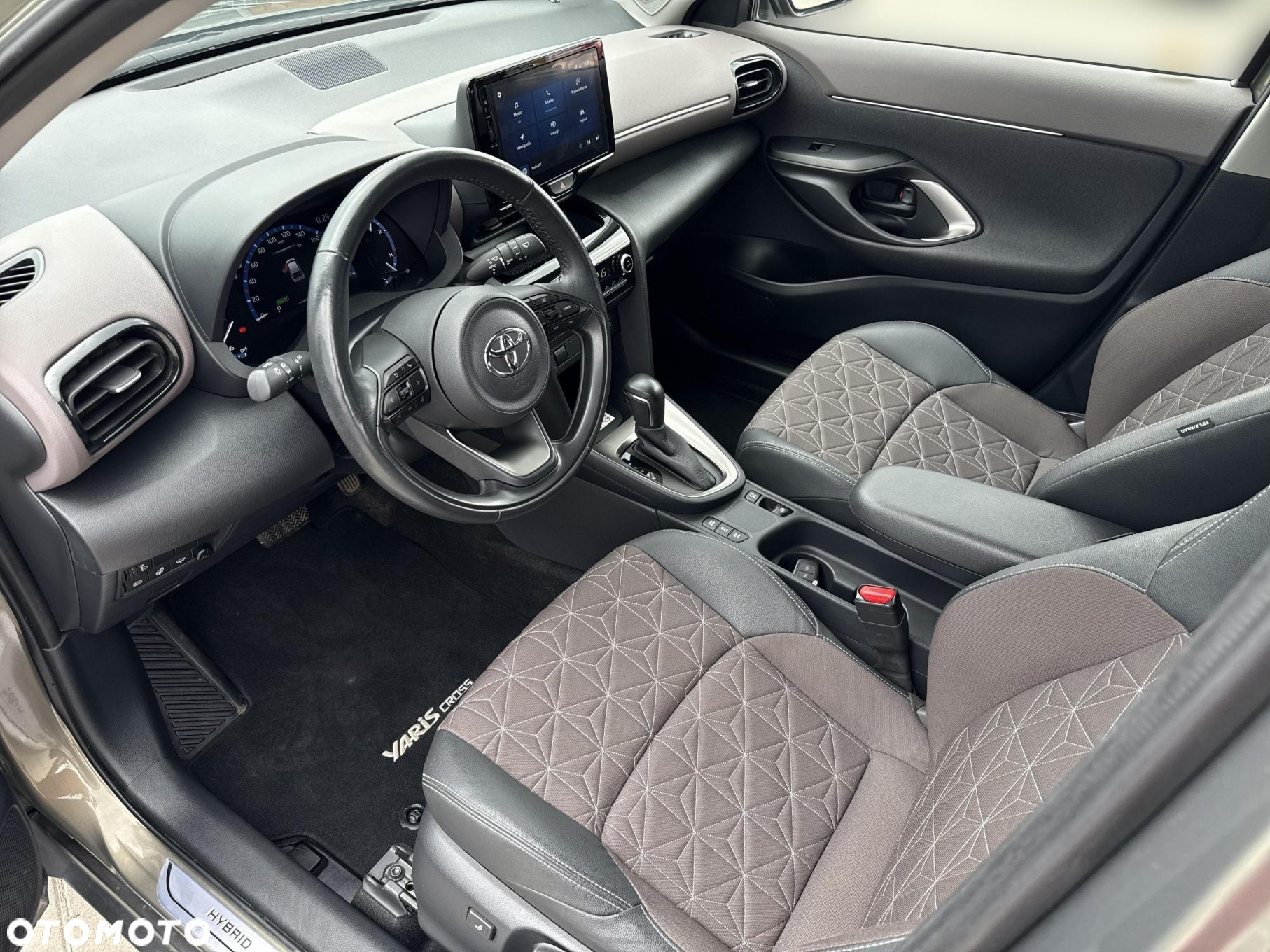 Toyota Yaris Cross Hybrid 1.5 Executive - 9