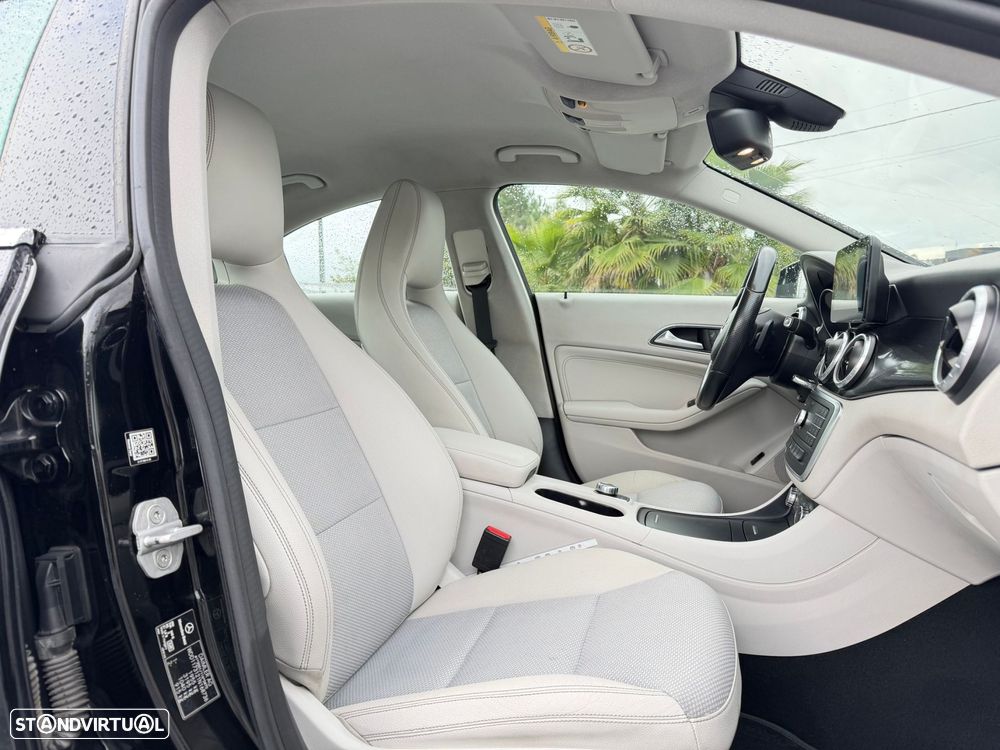Mercedes-Benz CLA 180 CDI Urban Aut. - 26