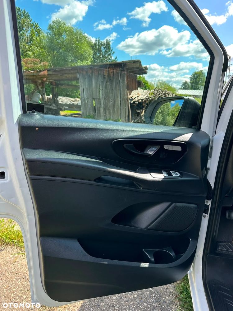Mercedes-Benz VITO 2.1 diesel 190kM automat, WERSJA LONG L2H1, GWARANTOWANY PRZEBIEG! 2015 rok, ALUFELGI, CZUJNIKI PRKOWANIA, BEZWYPADKOWY! - 31