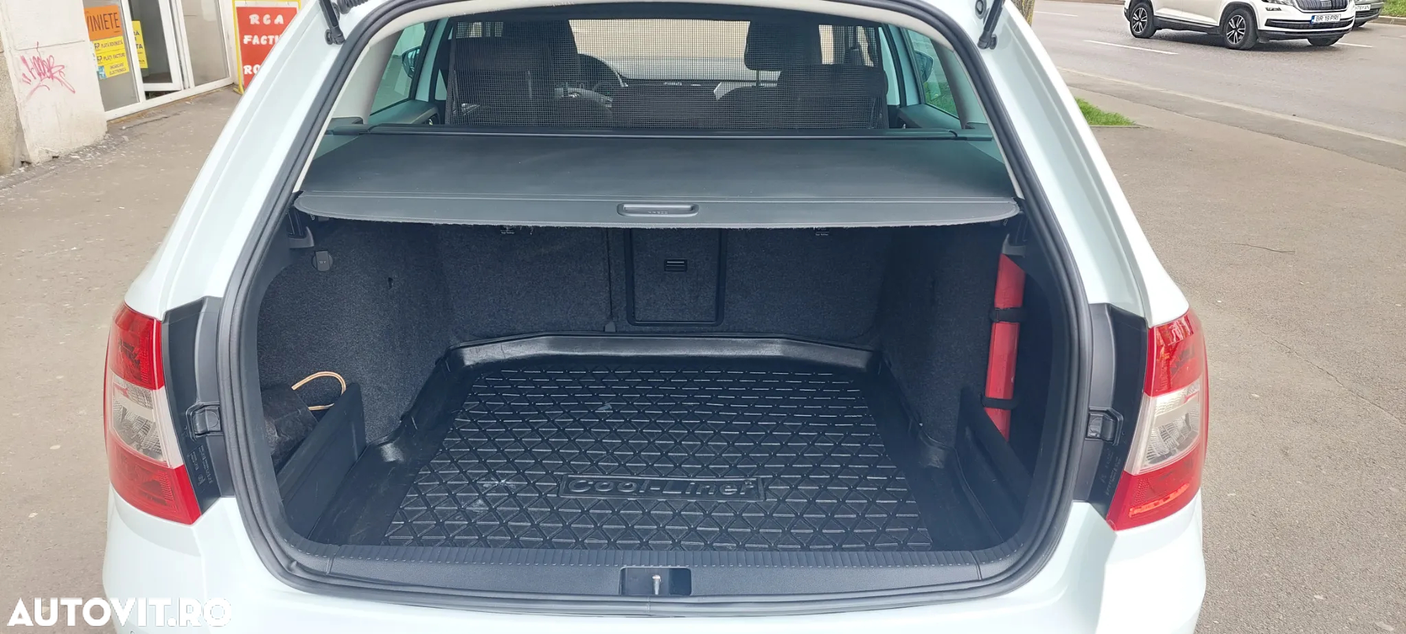 Skoda Octavia Combi 2.0 TDI (Green tec) 4x4 DSG Scout - 7