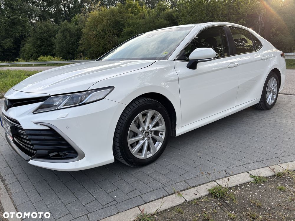 Toyota Camry 2.5 Hybrid Comfort CVT - 2