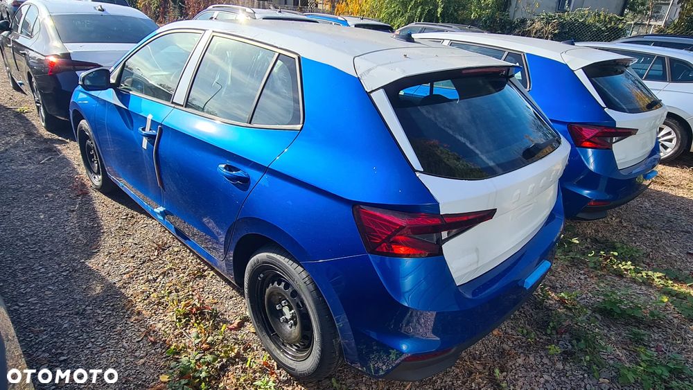 Skoda Fabia 1.0 Essence - 4