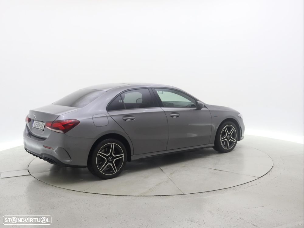 Mercedes-Benz A 250 e AMG Line - 7
