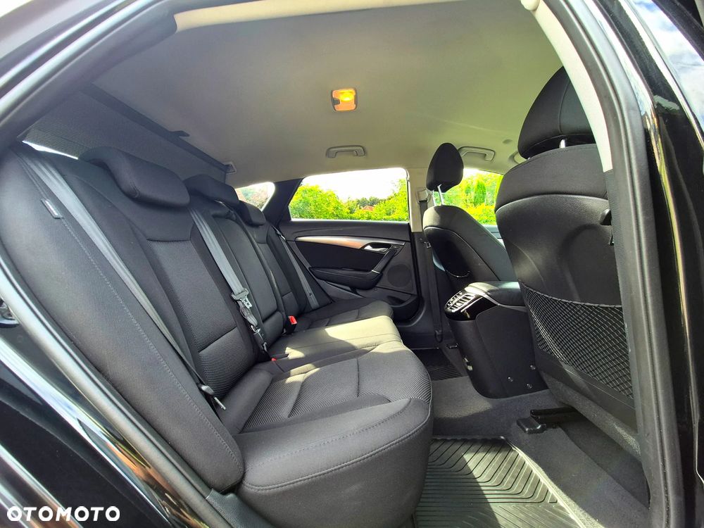 Hyundai i40 1.7 CRDi Comfort + - 23
