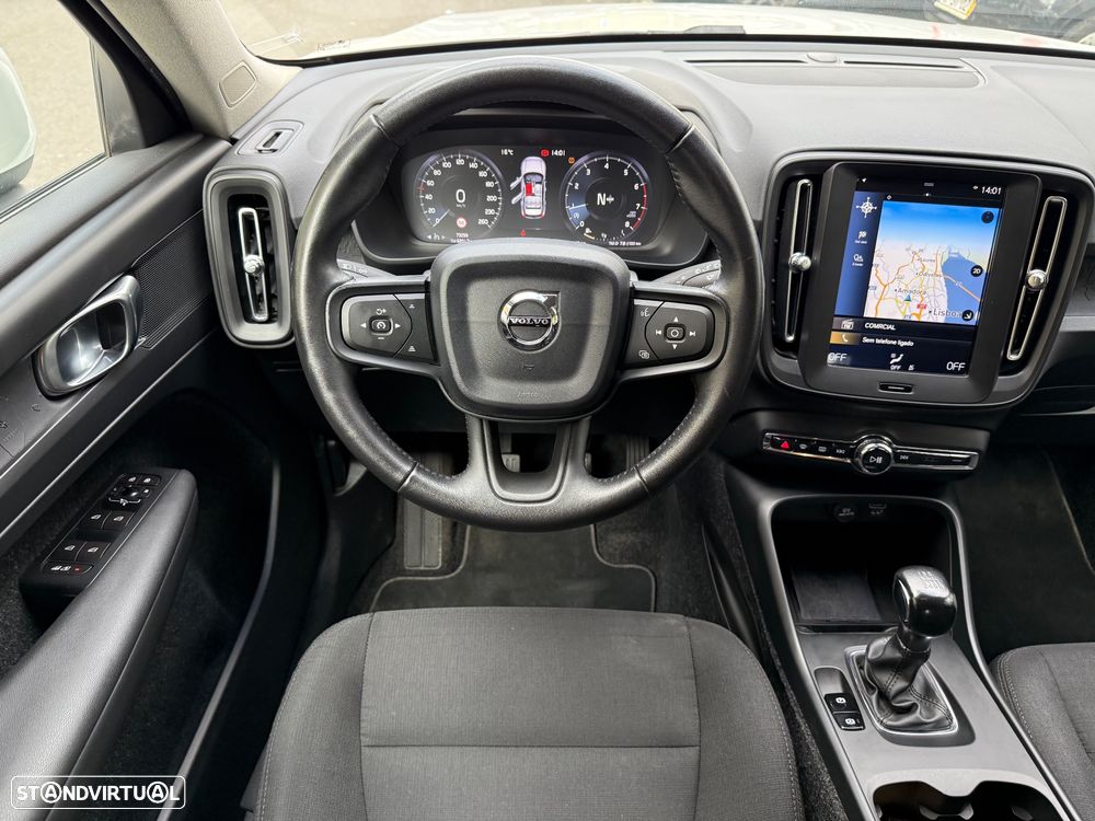 Volvo XC 40 1.5 T3 Tech Edition - 35