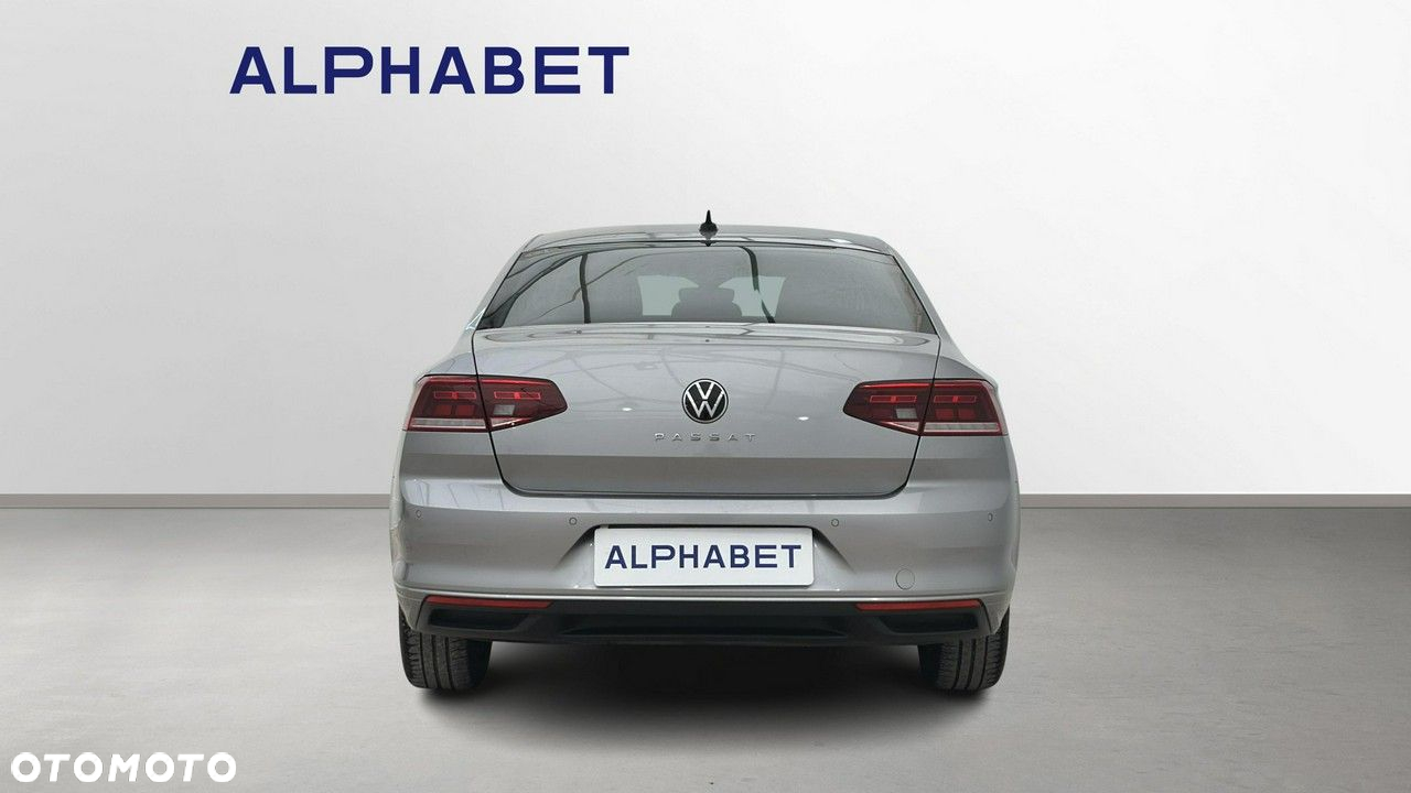 Volkswagen Passat - 5