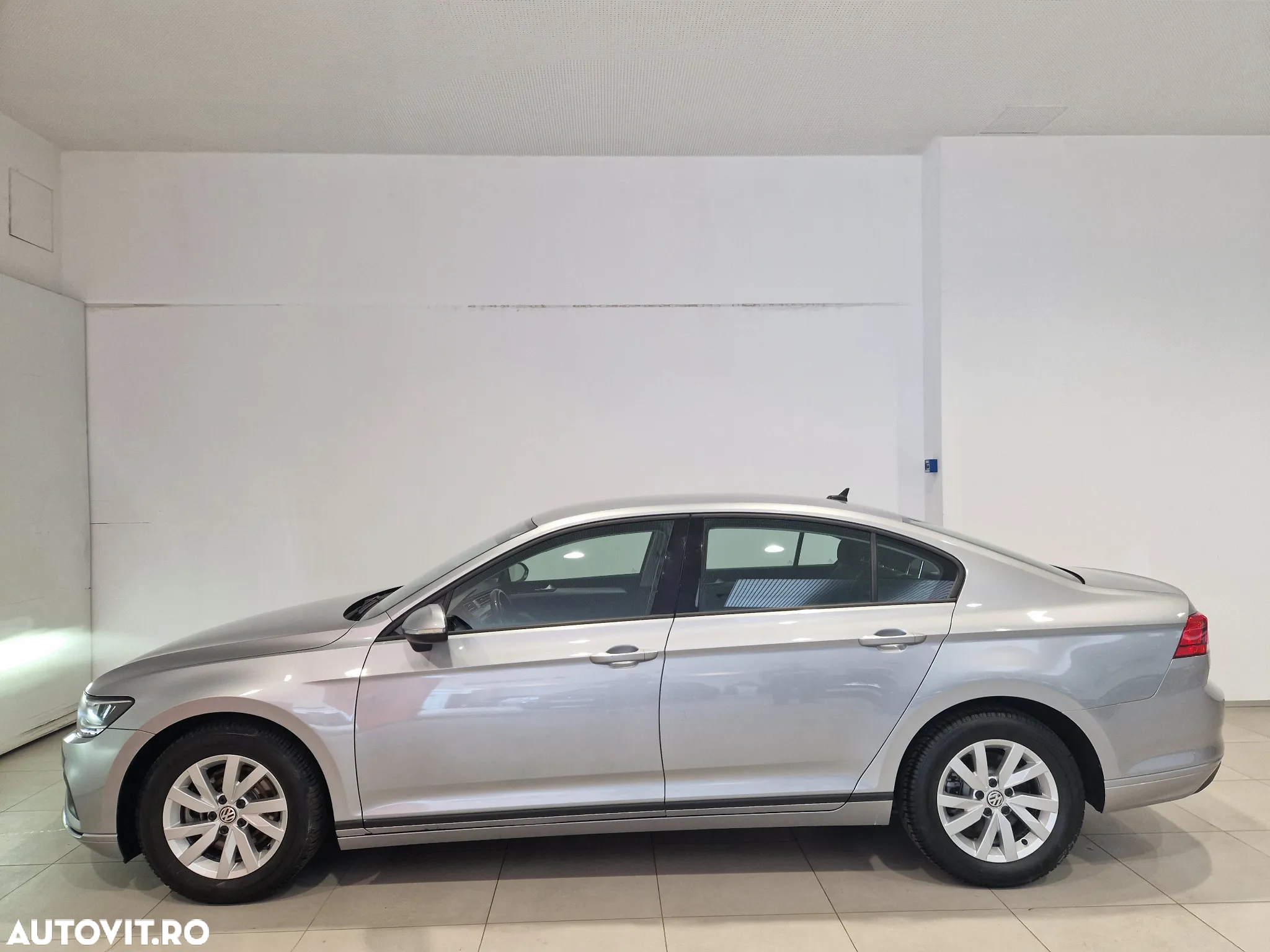 Volkswagen Passat 1.5 TSI ACT DSG Advance - 2