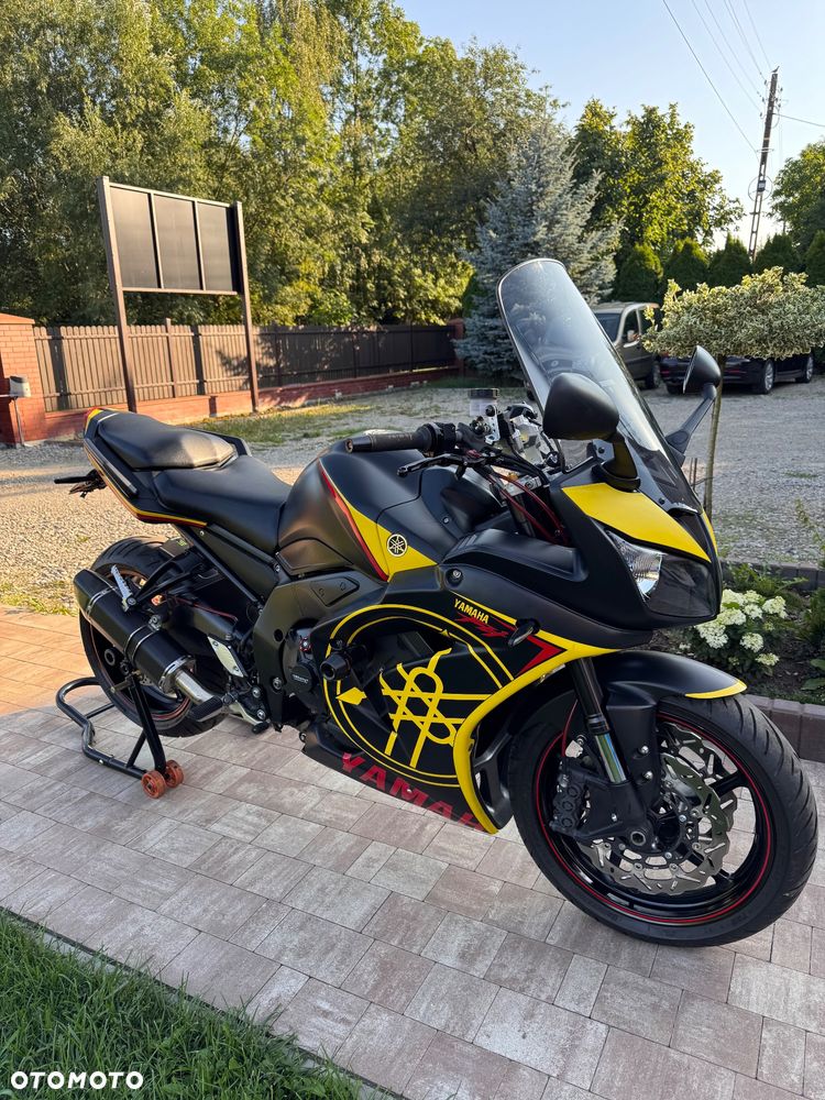 Yamaha FZ - 2