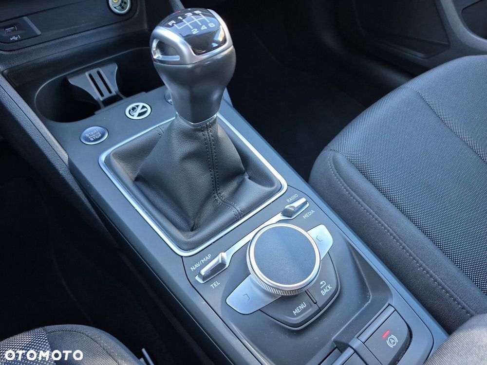 Audi Q2 30 TFSI - 21