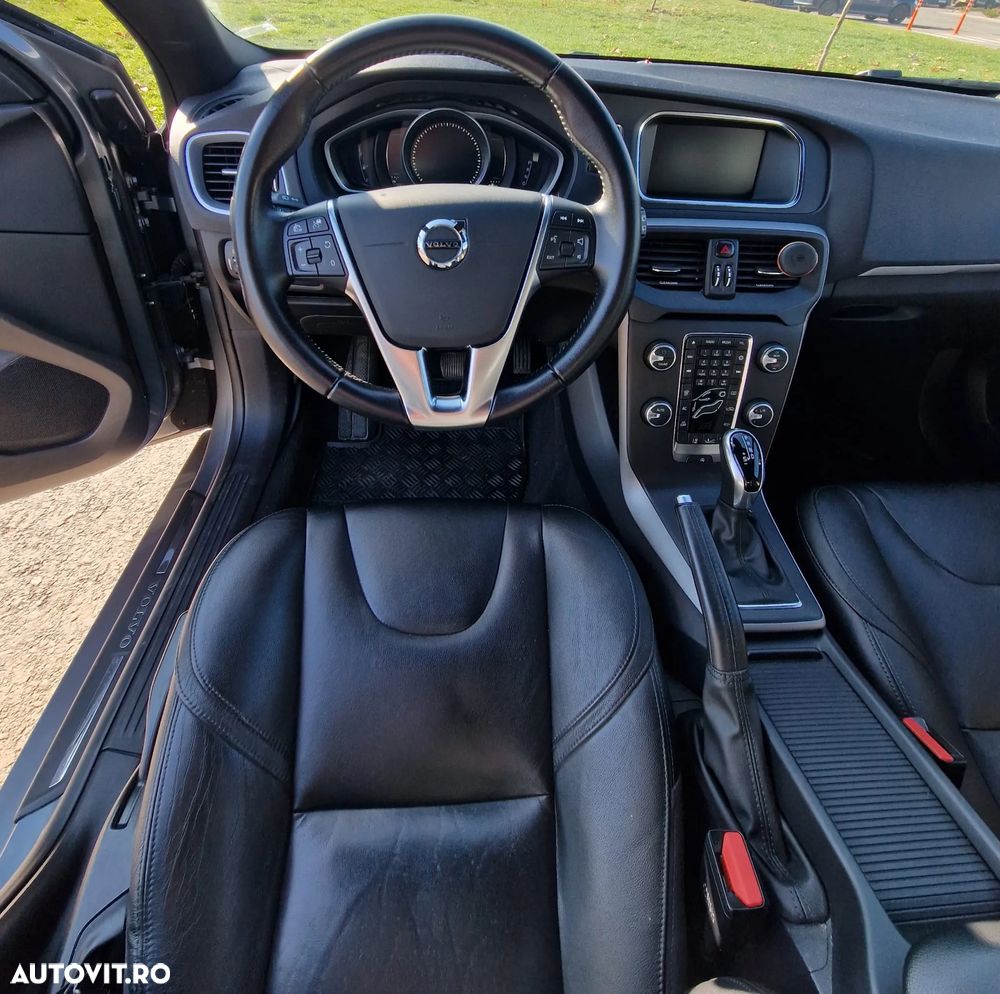 Volvo V40 D2 Aut. Momentum - 8