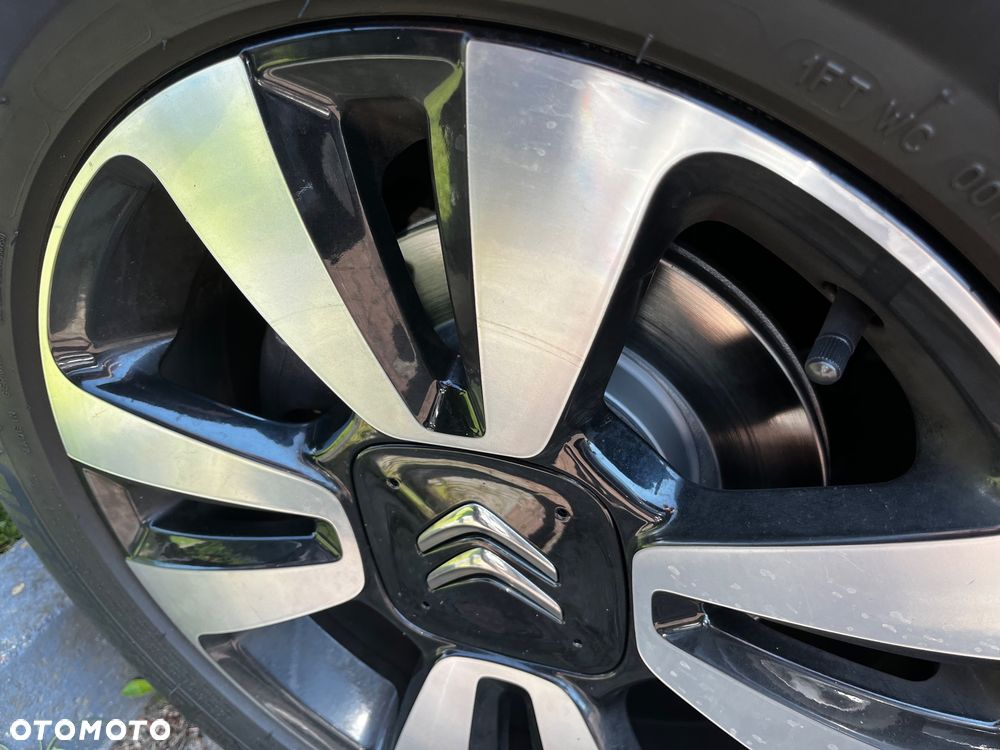 Citroën C3 1.2 PureTech Shine - 34