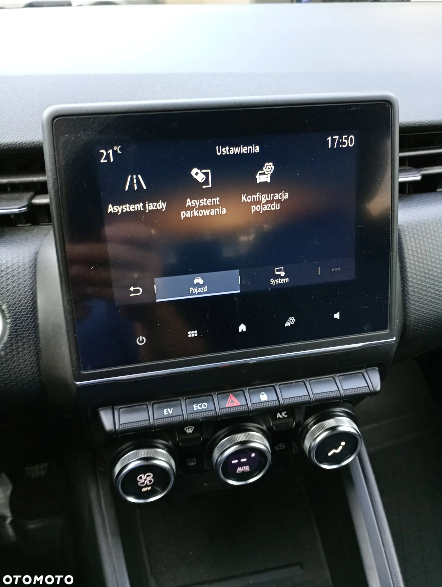 Renault Clio E-TECH Full Hybrid 145 EVOLUTION - 12