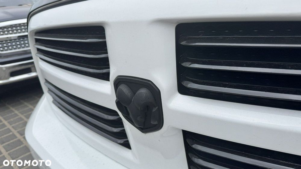 Dodge RAM - 32