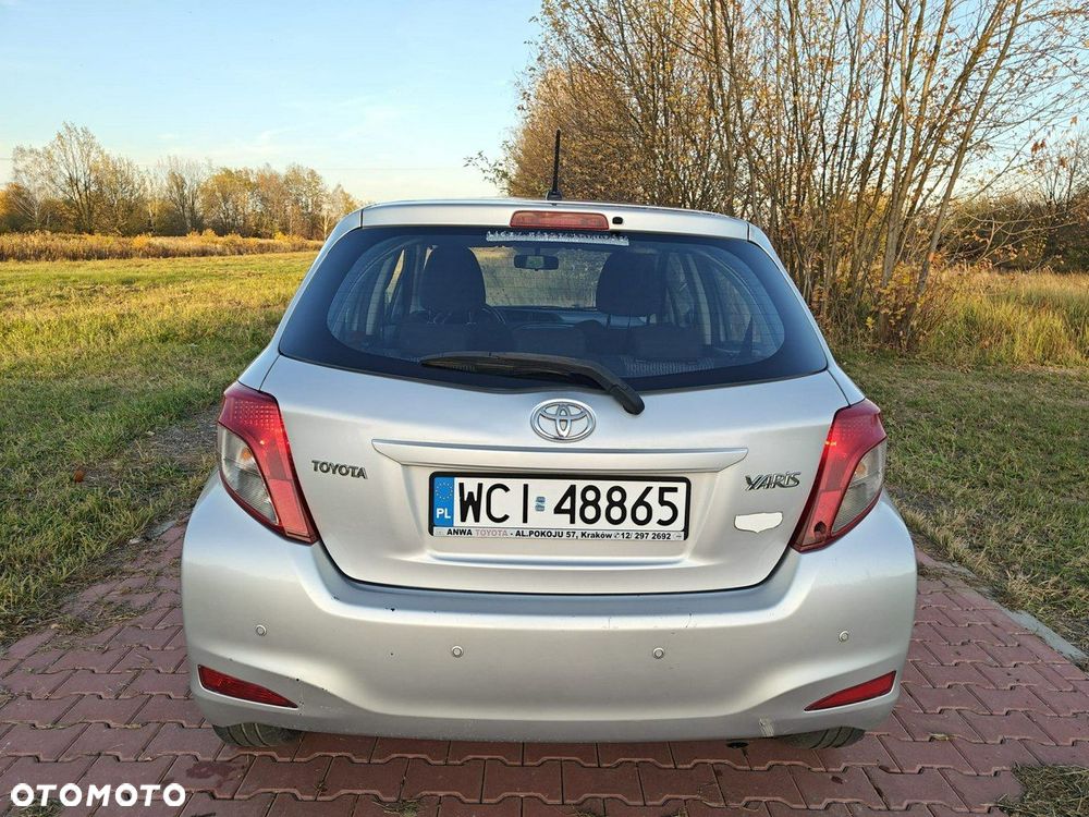 Toyota Yaris - 4