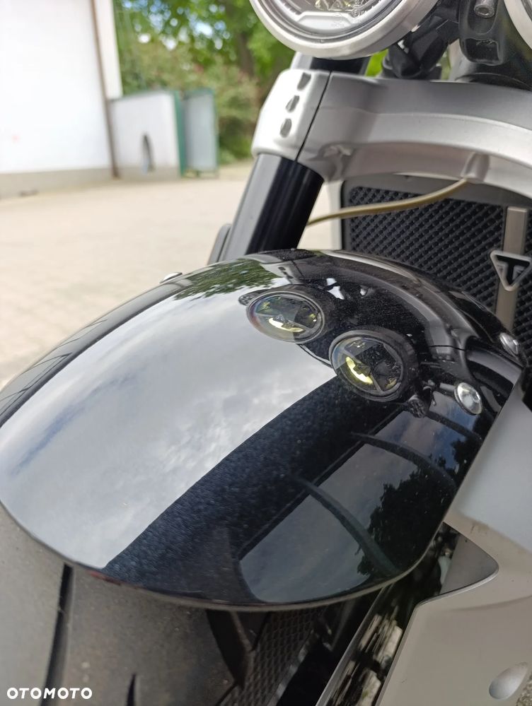 Triumph Rocket - 21