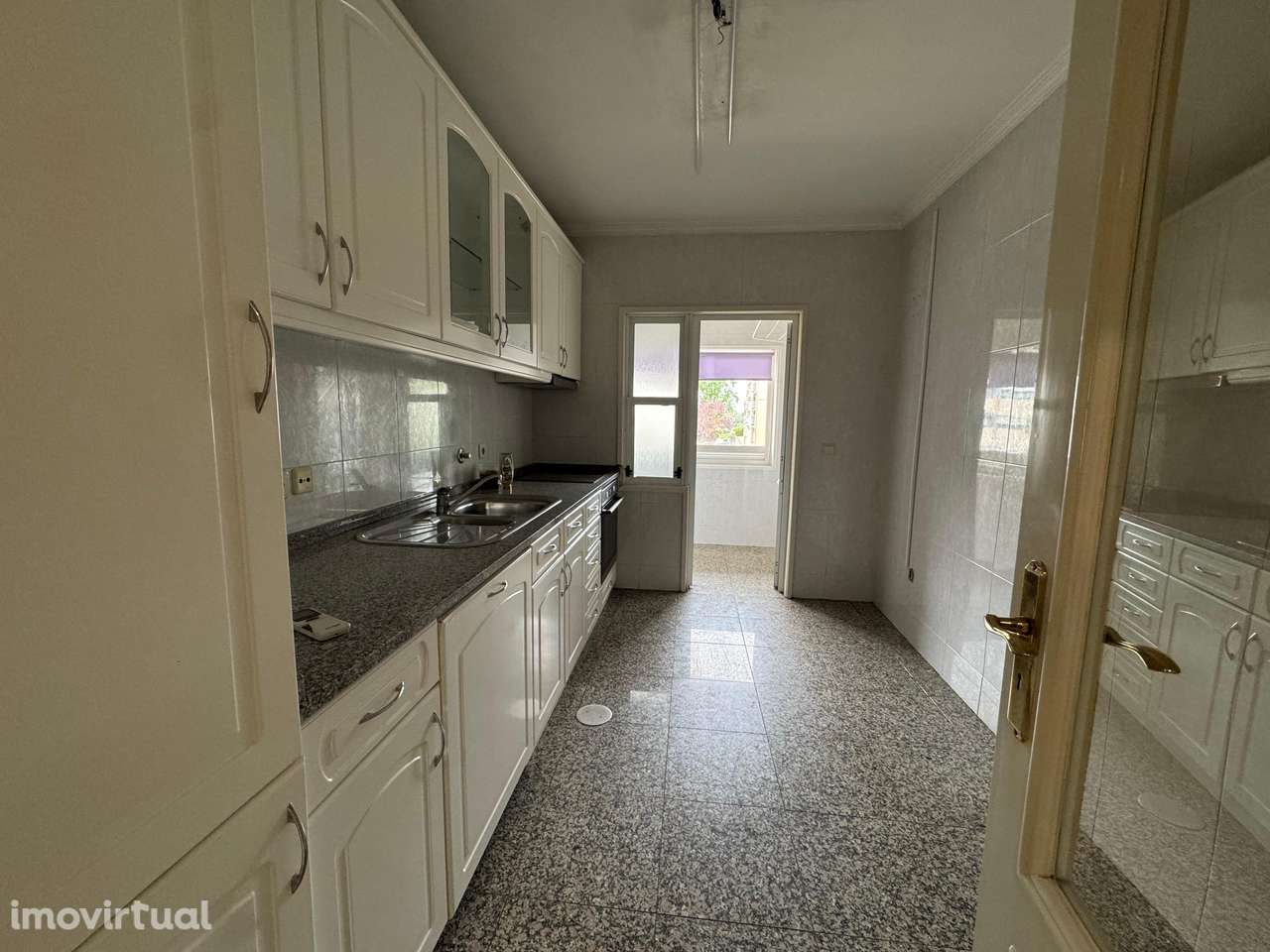 Apartamento T1 com +2 | Condomínio fechado | Águas Santas - Grande imagem: 2/16