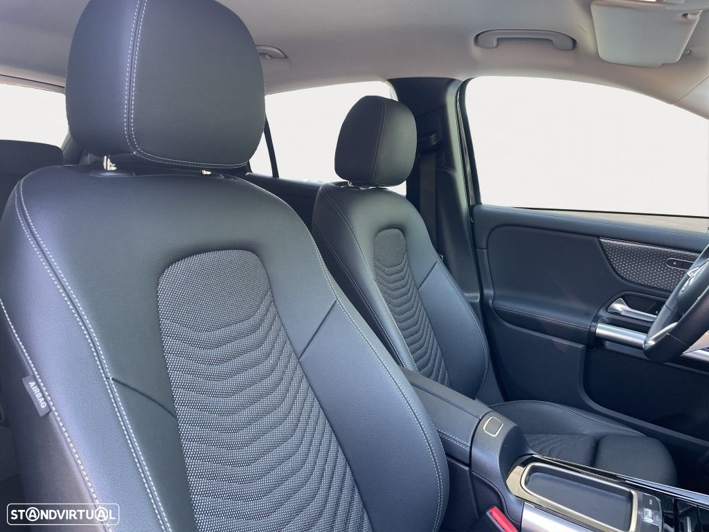 Mercedes-Benz GLA 180 d - 13