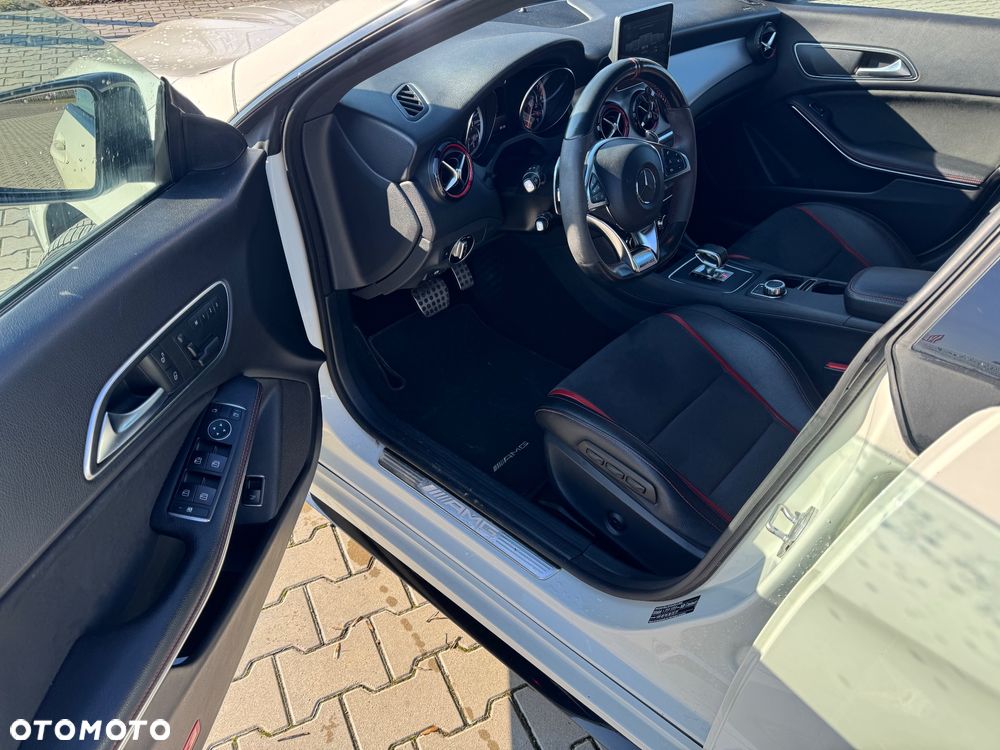 Mercedes-Benz CLA - 7