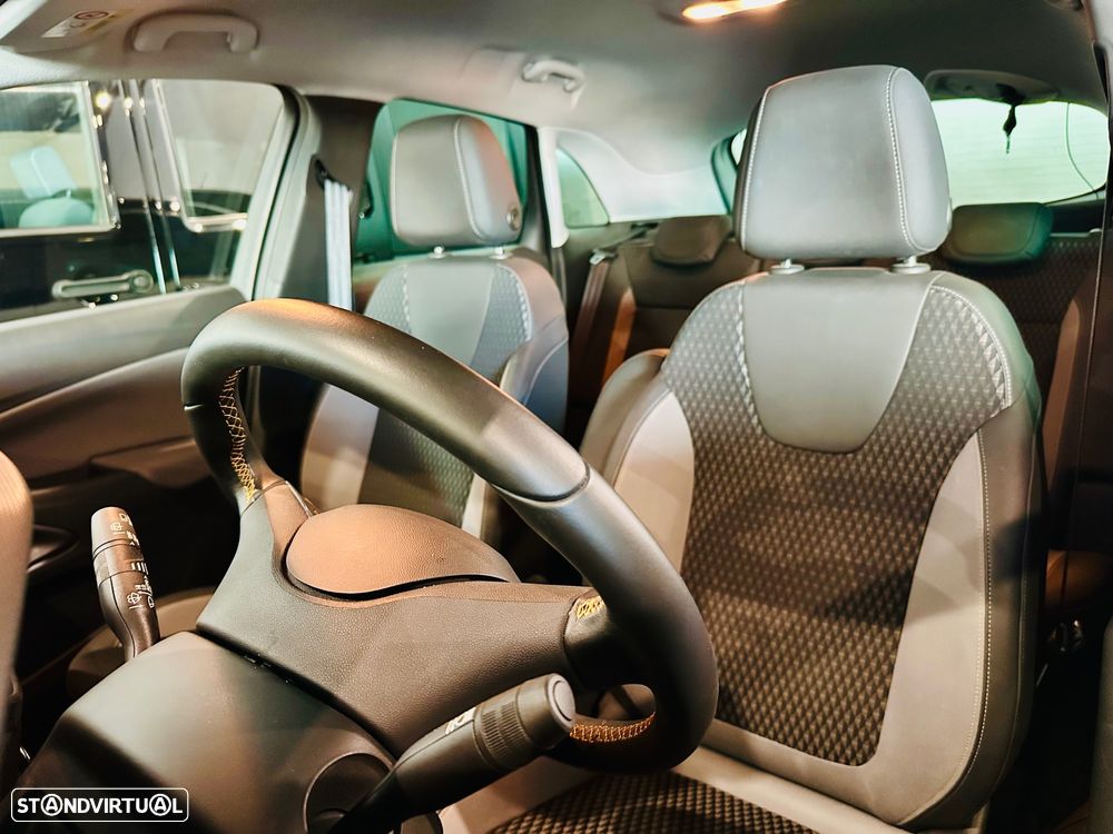 Opel Crossland X 1.2 T Innovation - 17