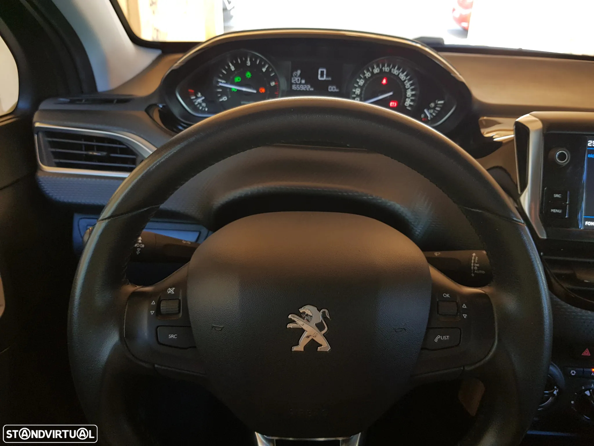 Peugeot 2008 1.5 BlueHDi Style - 24