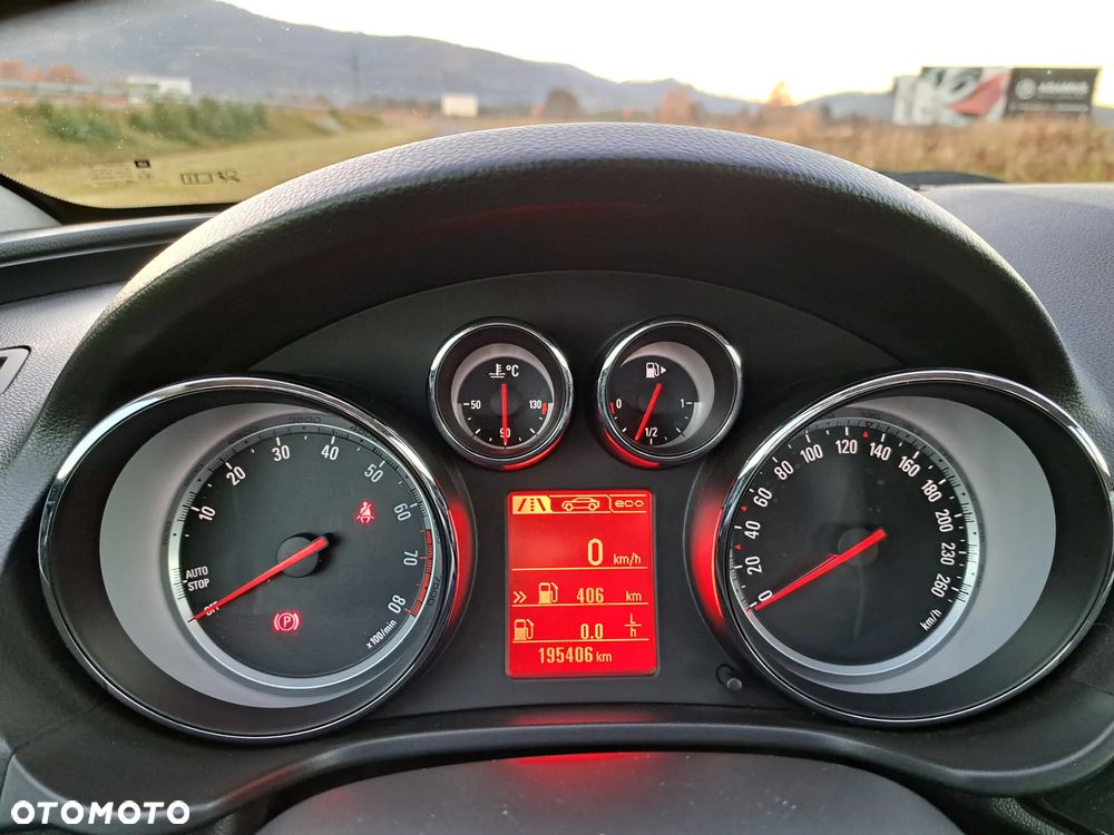 Opel Insignia 1.4 T Cosmo S&S - 12