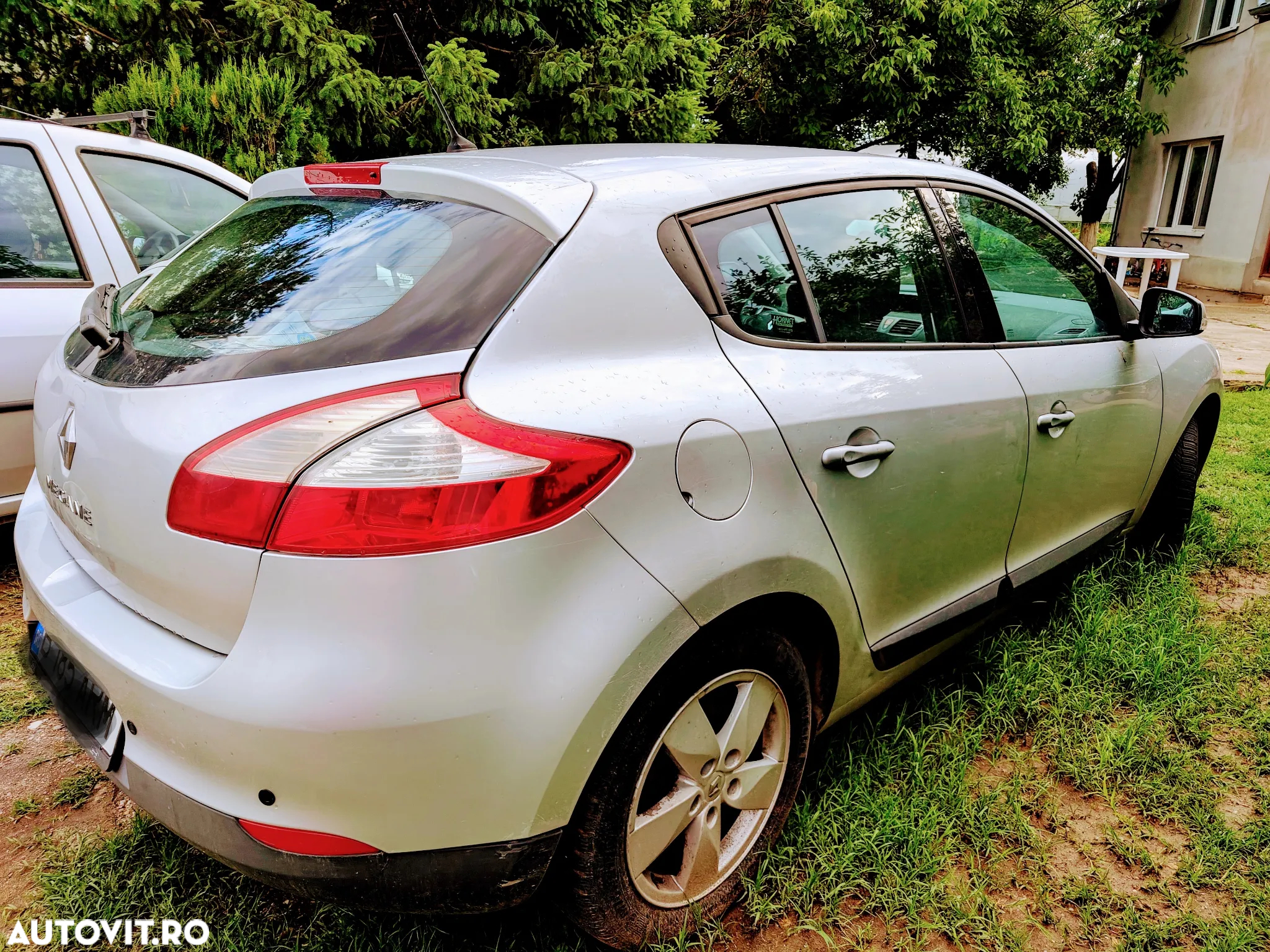 Renault Megane Sedan 1.6 16V Authentique - 3