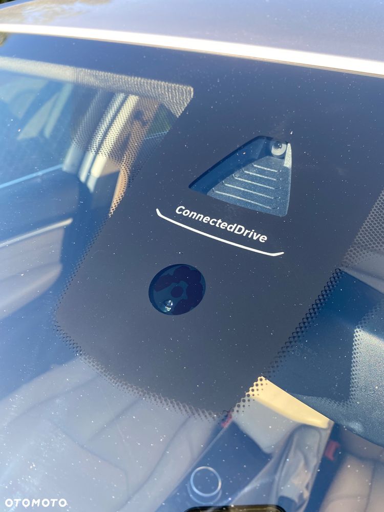 BMW Seria 3 330d xDrive M Sport - 12