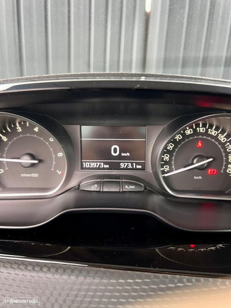Peugeot 208 1.2 PureTech Allure Pack - 11