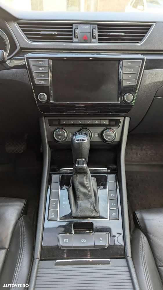 Skoda Superb 2.0 TDI DSG L&K - 11