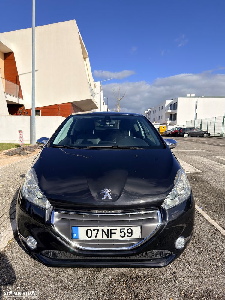 Peugeot 208 1.6 e-HDi Allure 95g - 3