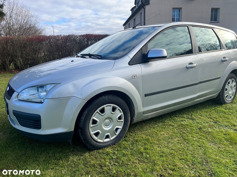 Ford Focus 1.6 TDCi DPF Ambiente - 2