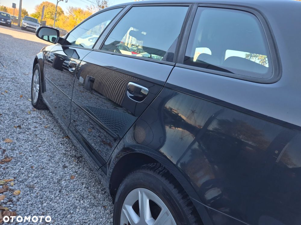 Audi A3 Sportback 1.6 TDI Ambiente - 24