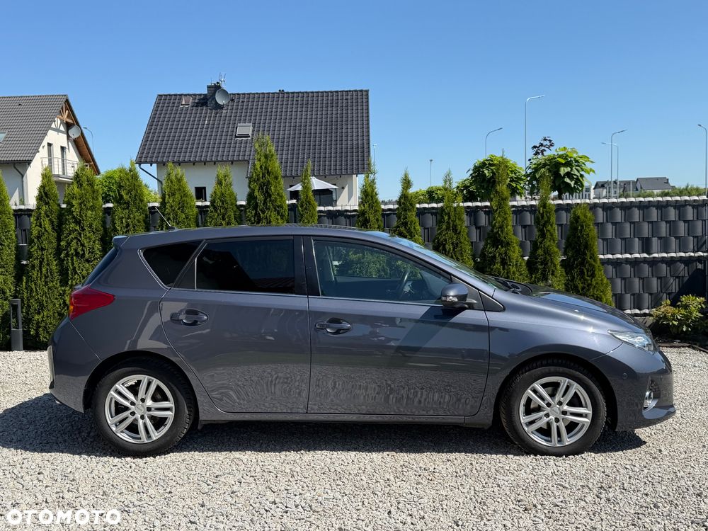 Toyota Auris 1.6 MultiMode Executive - 4
