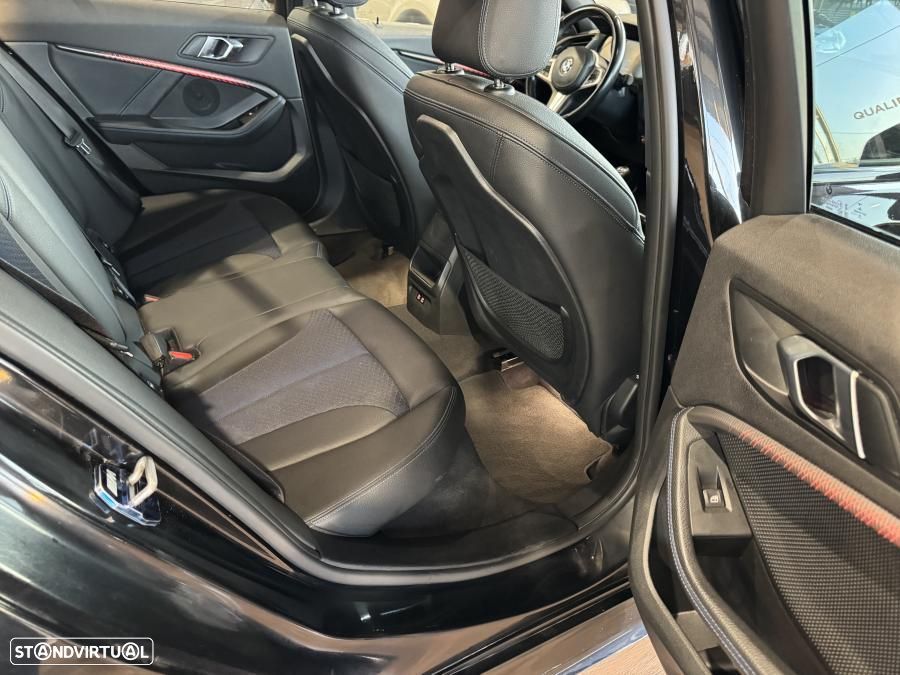 BMW 116 d Pack Desportivo M - 27