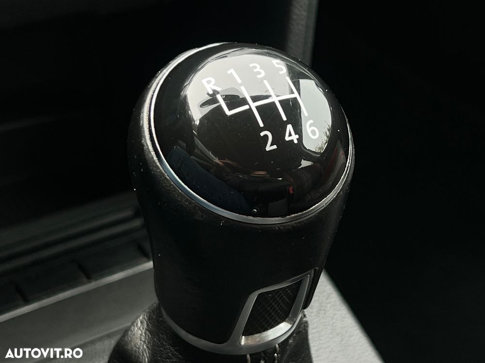 Volkswagen Touran 1.6 TDI DPF MATCH - 25