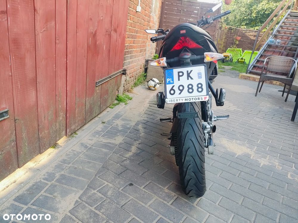 Aprilia Tuono - 7