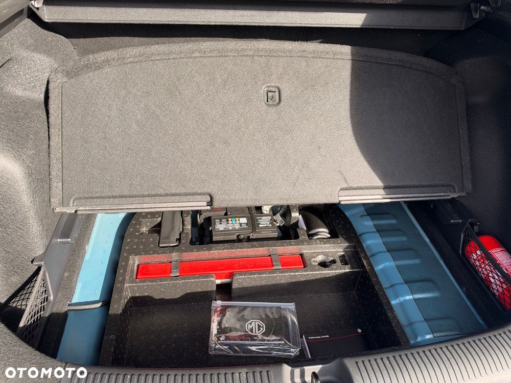 MG ZS Hybrid+ - 26