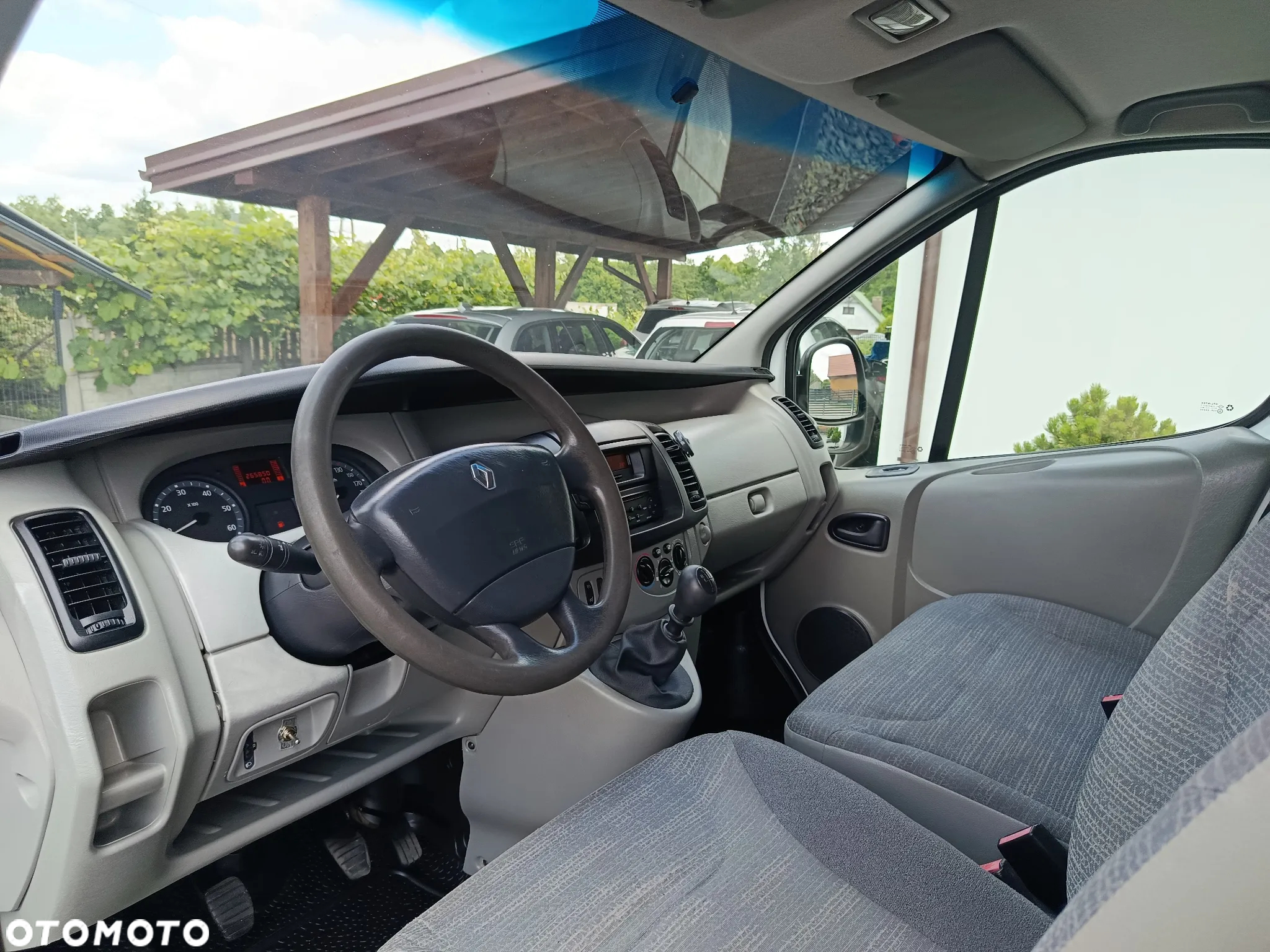 Renault Trafic Long - 11