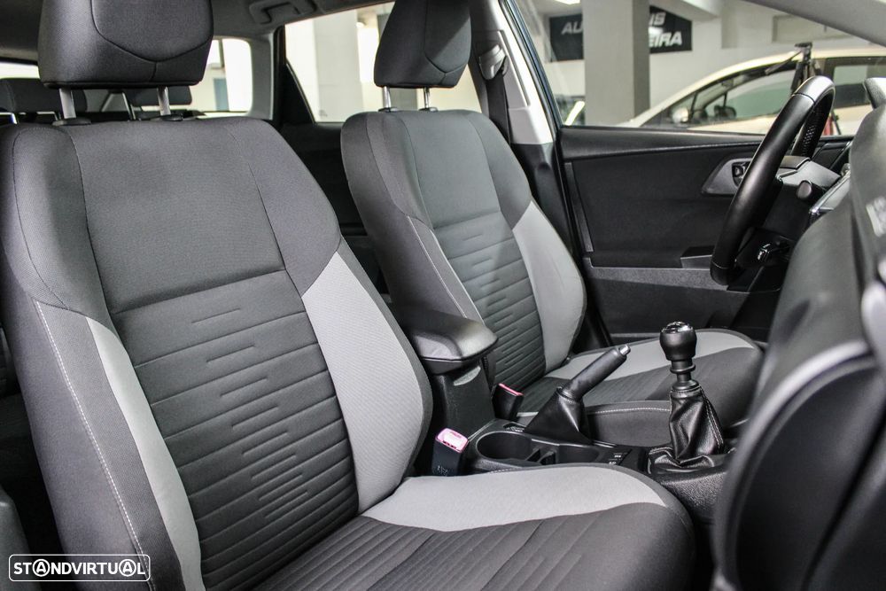 Toyota Auris Touring Sports 1.4 D-4D Comfort - 14