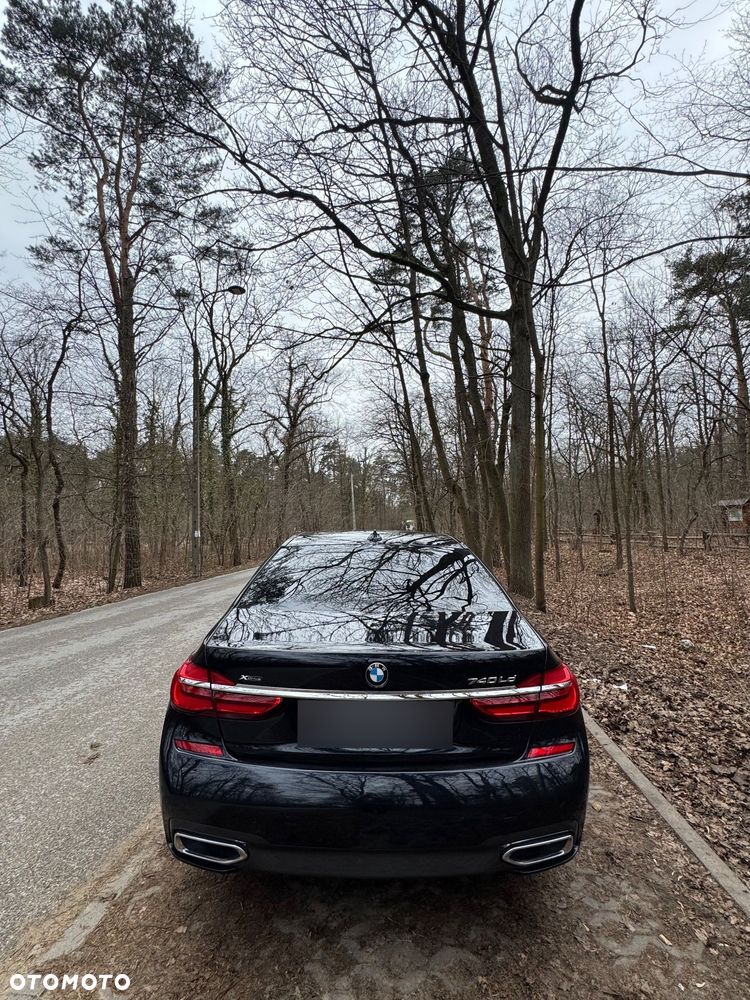 BMW Seria 7 - 24