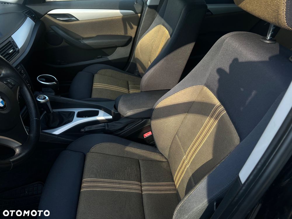BMW X1 sDrive18d xLine - 16