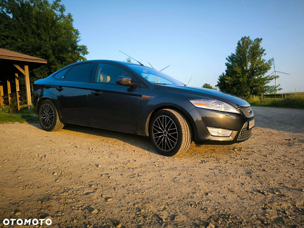 Ford Mondeo 2.5 Ghia - 6