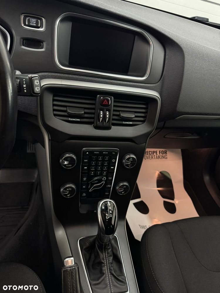 Volvo V40 D2 Drive-E Momentum - 6