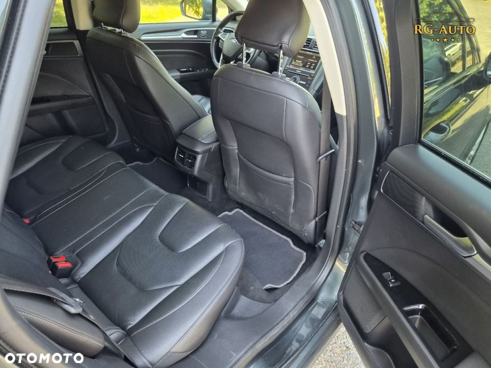 Ford Mondeo - 25