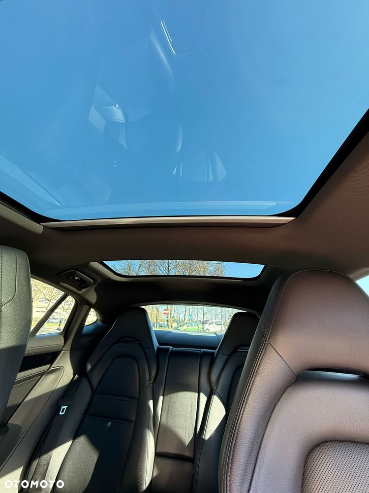 Porsche Panamera - 18