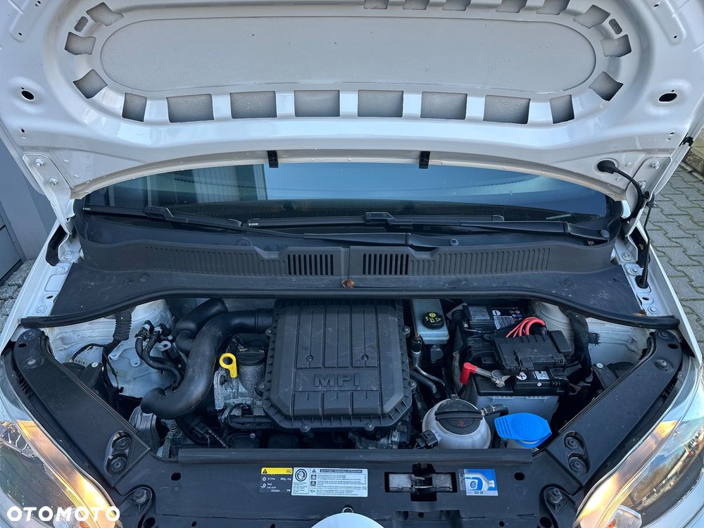 Volkswagen up! - 29