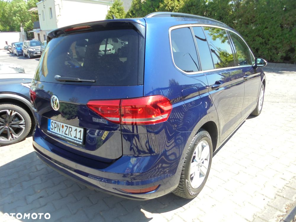 Volkswagen Touran 2.0 TDI SCR DSG IQ.DRIVE - 4